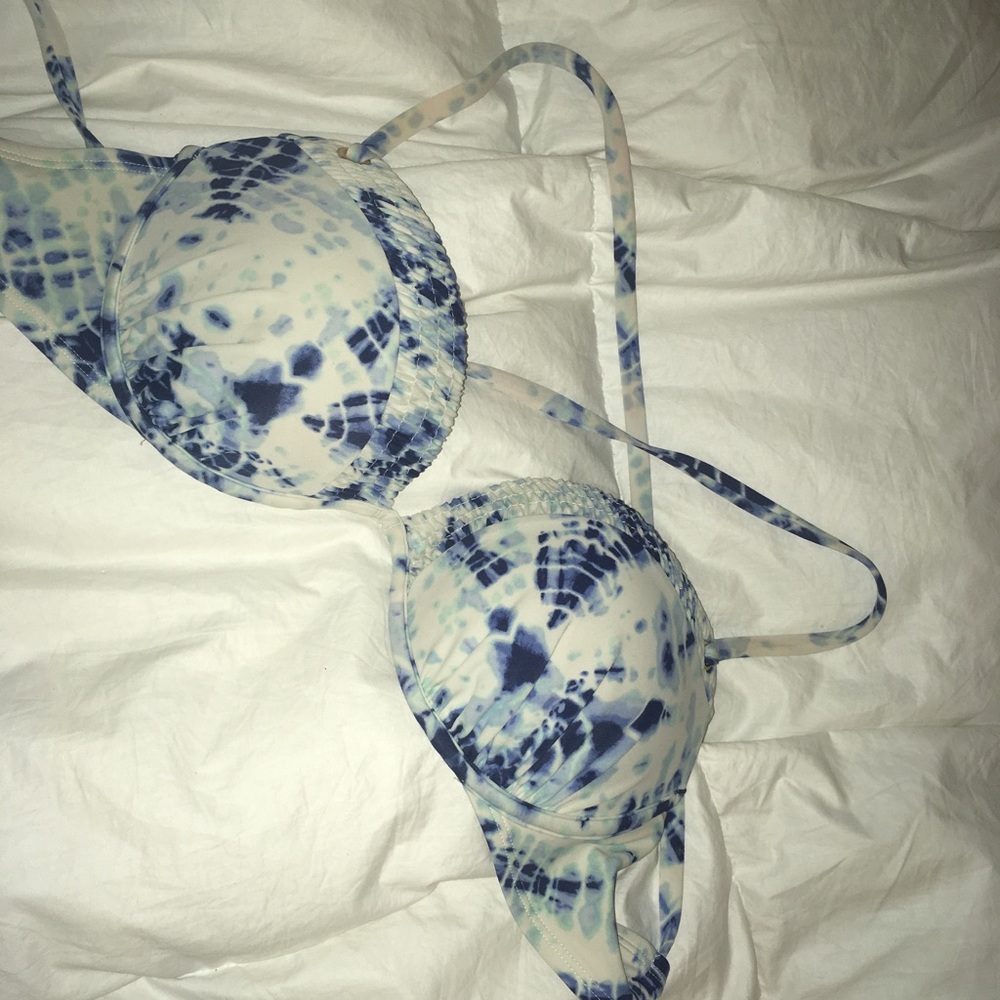 Victoria’s secret tie dye push up bikini top